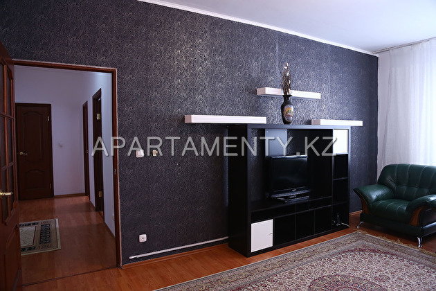 One bedroom apartment on the avenue. Satpaev