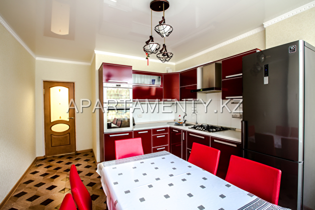 3-room apartment for daily rent, Satpaeva