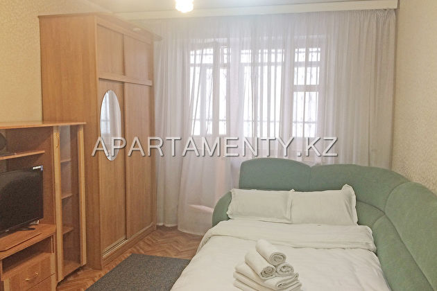 Inexpensive apartment, 28 Panfilov Park