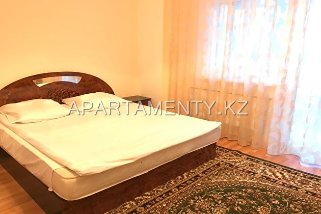 3-roomed apartment by the day, Saraishik St. 34