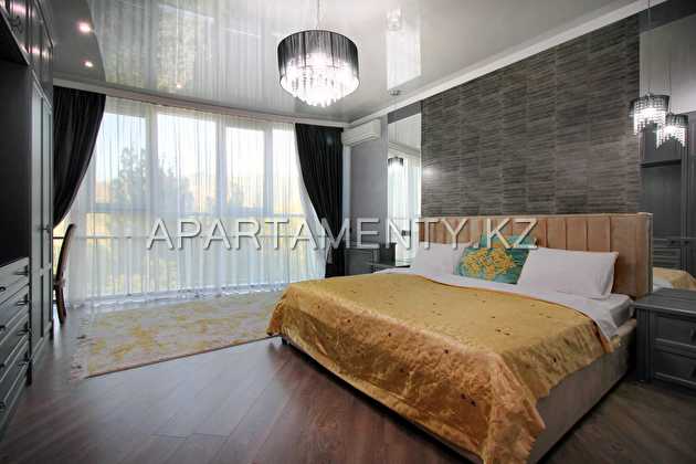 4-комнатная квартира посуточно в Алматы