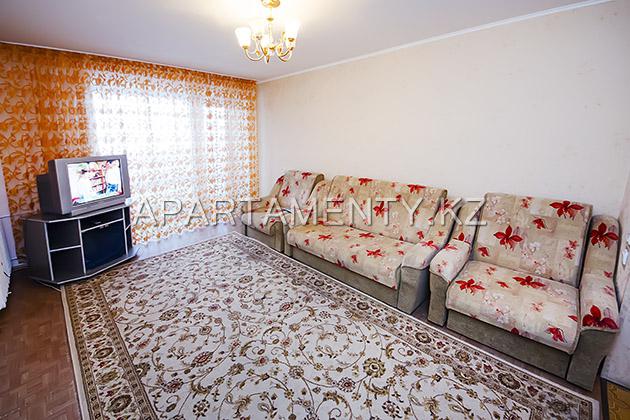 3-room apartment for daily rent, 53 kairbekova str