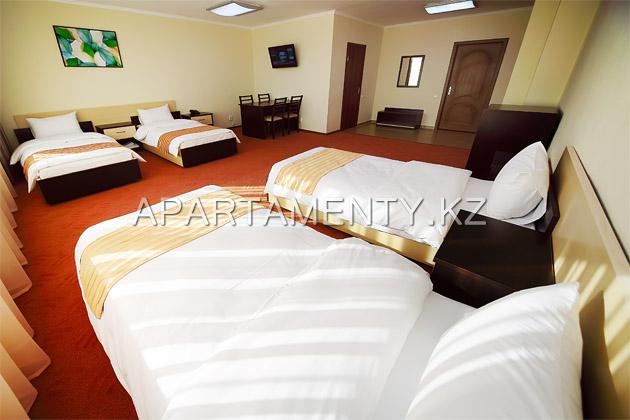 4-bed standard room