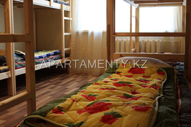 Кровать на сутки в общей комнате на 10 гостей