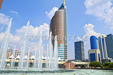 Fountain on Round square. Nurzhol boulevard in Astana