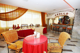 Bar "Apollo" and the restaurant "Colosseum"