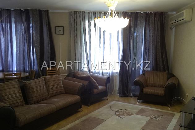 3-room apartment for daily rent, ul. kozybaeva 98