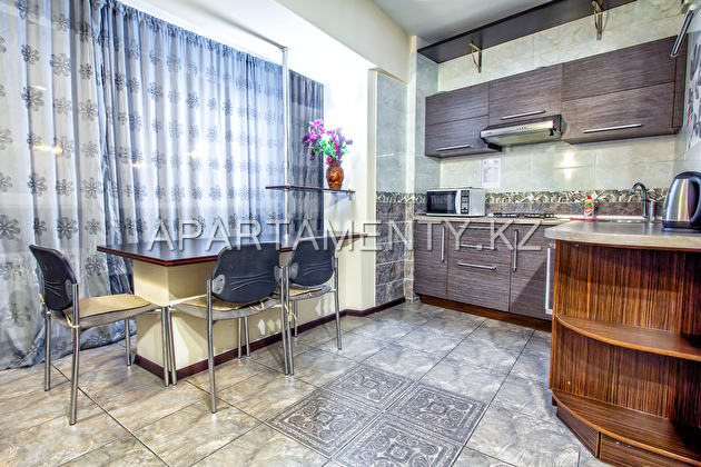 1-room apartment, st. Zheltoksan, 137