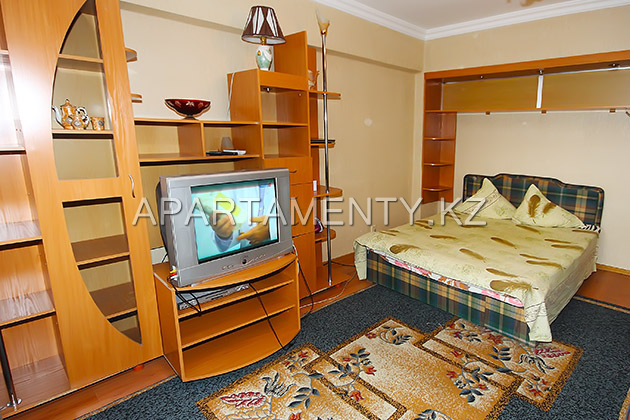 2-room apartment, 75 Gogol str.