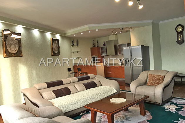 Luxury apartment in the business center Nurly Tau