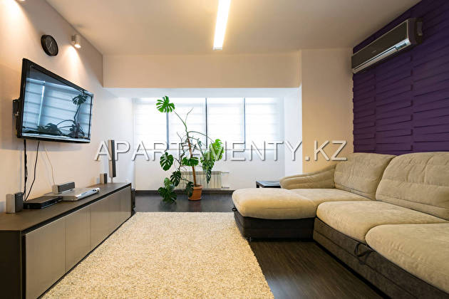 2-room apartment, 37 Nauryzbay Batyr str.