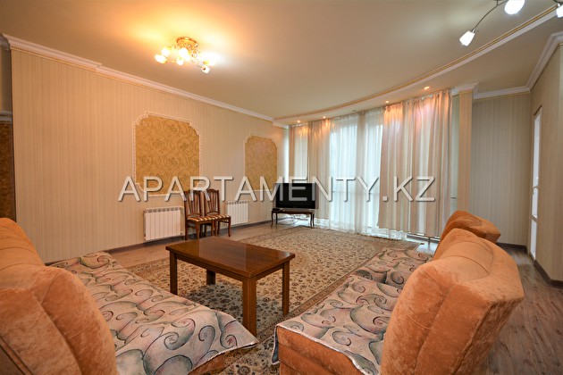 4-bedroom apartment for rent, st. Dostyk 162a