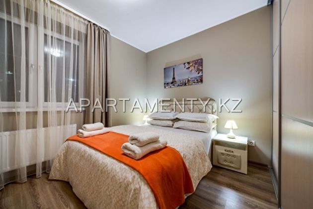 3-roomed apartment by the day, st. Navoi 62