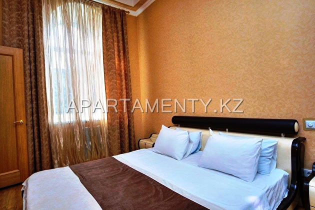 3-roomed apartment by the day, st. Kablukova 270