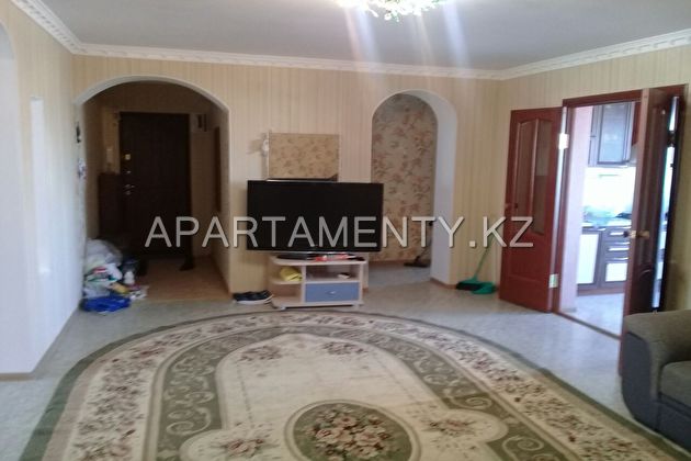 6-room apartment for daily rent in Aktobe