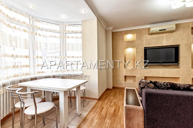 3-комнатная квартира в центре левого берега