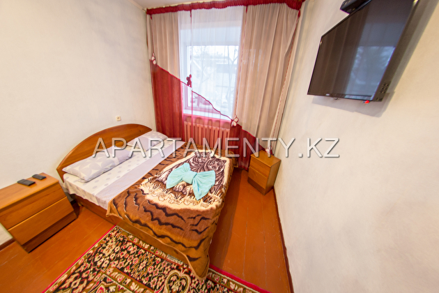 1-room apartment for daily rent, Buketova str. 30