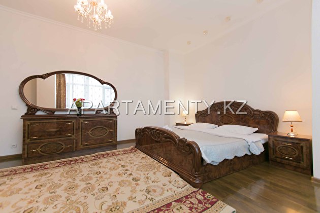 2-room apartment, 34 saraishyk street