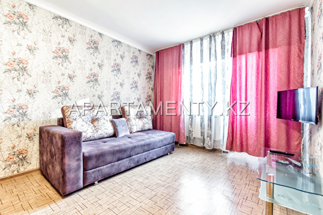 1-room apartment, 83A Kunaev str.