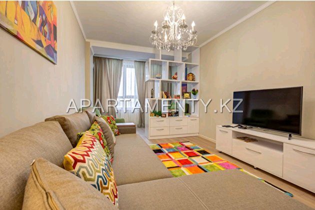 3-room apartment, Moldagulova str.