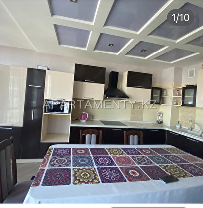 4-room apartment for daily rent in Aktobe, 11 mkr