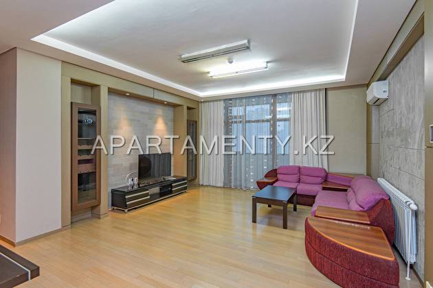 3-room apartment, 3 Baitursynova str.