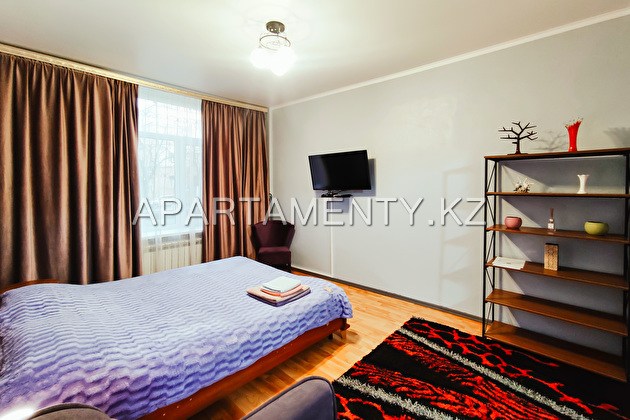 1-room apartment on Abylai Khan 121