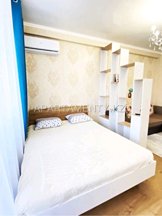 1-room apartment for daily rent, Batys-2