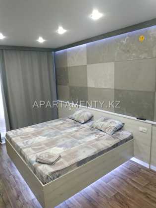 1-room apartment for a day, Altynsarina 32