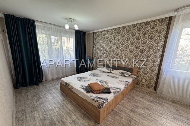 One-bedroom apartment for daily rent in Pavlodar
