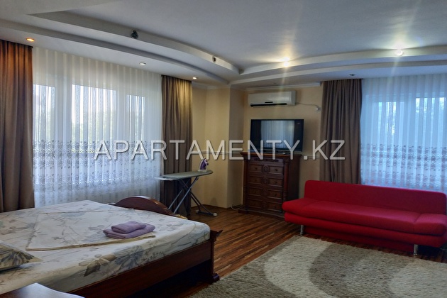 1-room apartment for daily rent, Kulmanova 1