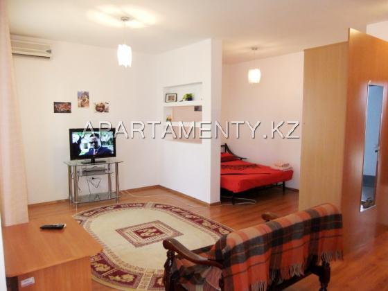 1-room apartment in the center of Atyrau