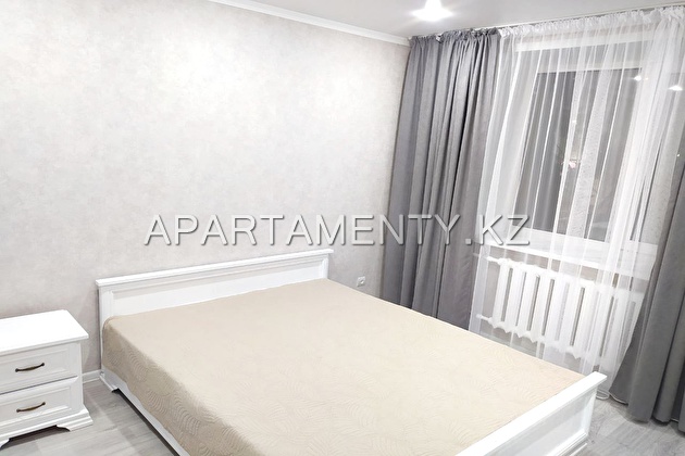 2-room apartment for rent, street Revolution d. 55