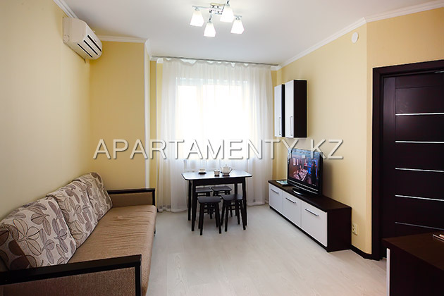 3-room apartment for daily rent, Kabanbai Batyr.40