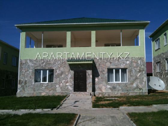 Two-storey cottage