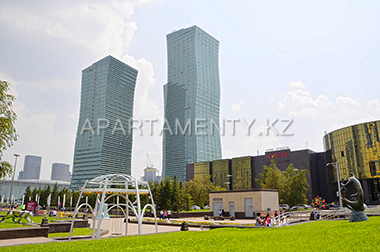 Выставочный комплекс Корме на бульваре Нуржол, Астана