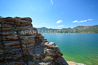 Emerald lake Zhasybay