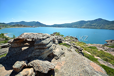 Rocks and lake Zhasybay in Bayanaul