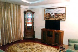 2-bedroom apartment daily