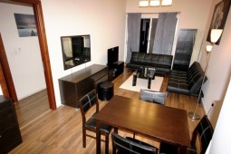 Cozy 2-bedroom apartment daily