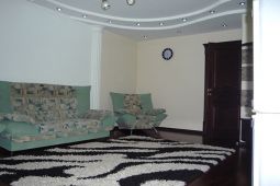 2-bedroom apartment daily