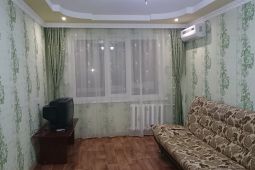 однокомнатная квартира с евро ремонтом в 11 мкр.