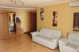 3-bedroom apartment in the center of Kostanay