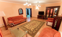 3-комнатная квартира посуточно, Актобе