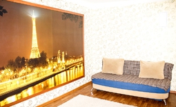 Светлая двухкомнатная квартира по суткам Фаворит