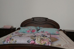 1-комнатная квартира на сутки в 17 мкр.