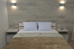 2-комнатная квартира посуточно в 11 мкр.