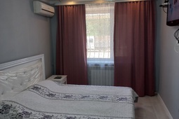 1-комнатная квартира посуточно, Муратбаева 32