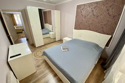 2-комнатные апартаменты посуточно в 9 мкр.