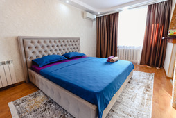 1- комнатная квартира в центре  на ул.Пушкина 175